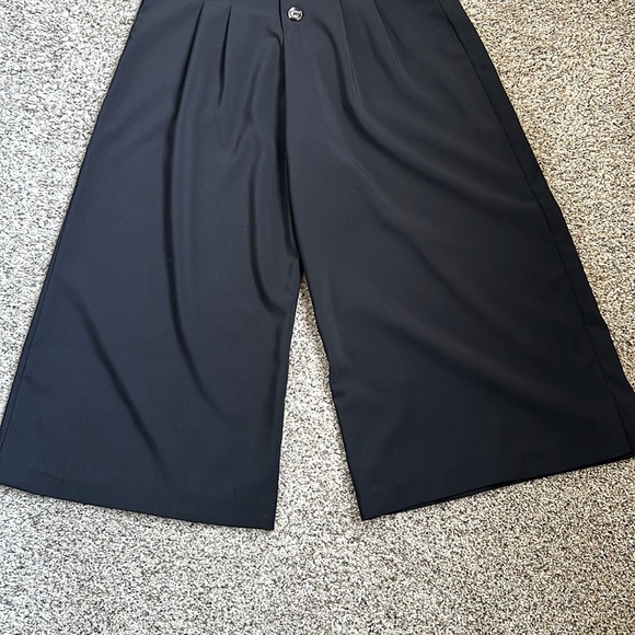 Lea & Viola Black Wide-Leg Cropped High Waisted Pleated Front Culottes Size S - Picture 5 of 6